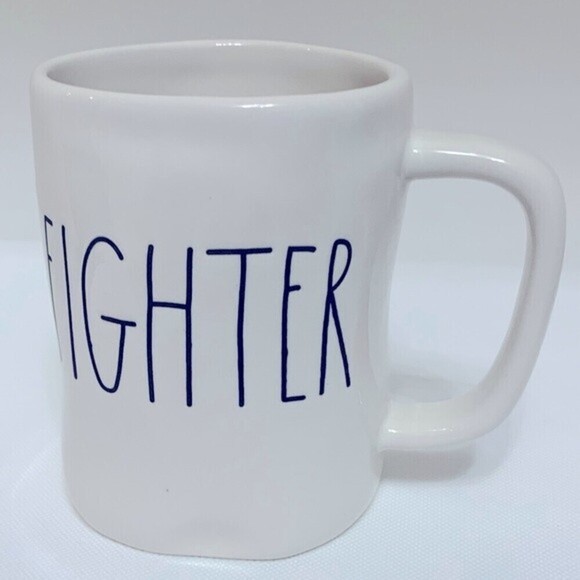 Rae‎ Dunn Fighter Mug - Picture 4 of 5